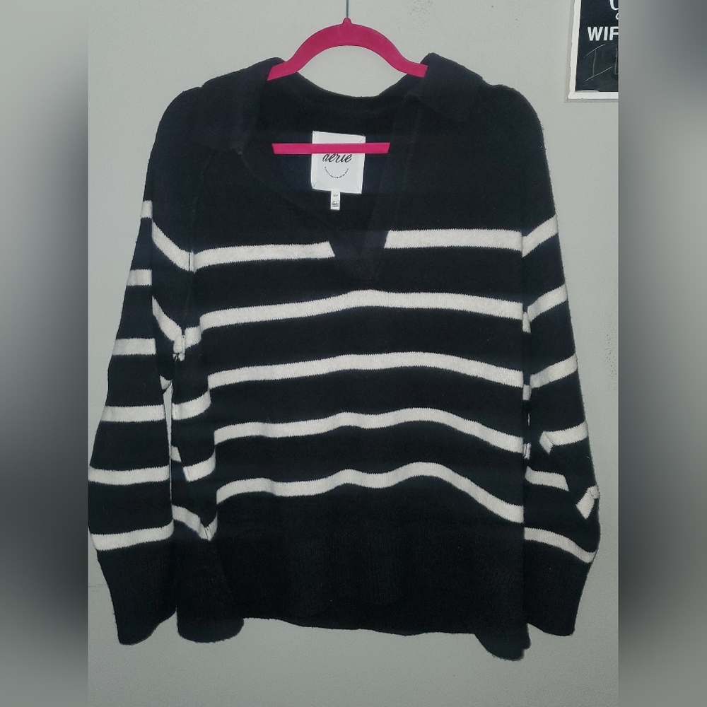 Aerie V-Neck Black and White Striped Sweater